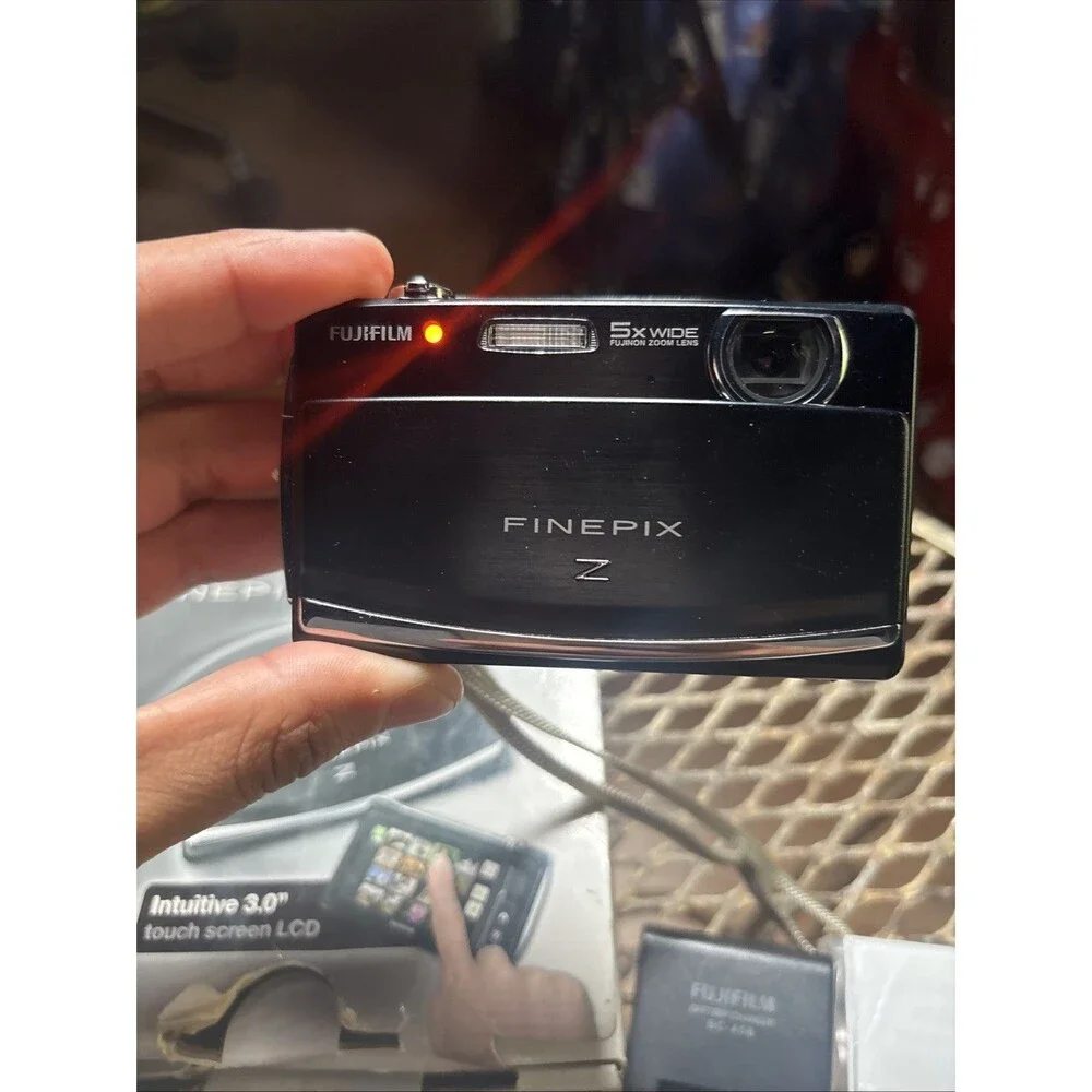 FUJIFILM FinePix Z90 black 14.2MP Compact Digital Camera Tested w/ battery + box